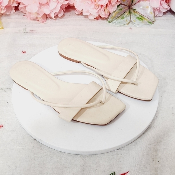 JMGXY Minimalist Thin Strap Thong Cream Sandals Size: 8 - Picture 8 of 12